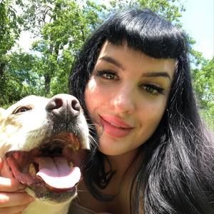 Meet your Posher, Haley